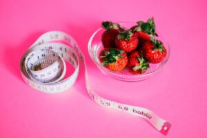 Strawberries and measuring tape 300x200 - Strawberries and measuring tape