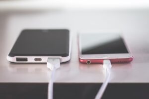Powerbank and phone charging 1 300x199 - Powerbank and phone charging (1)
