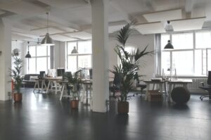 Spacious workspace 4 300x199 - Spacious workspace (4)