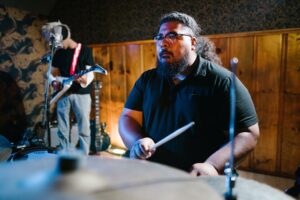 two people playing musical instruments 300x200 - two people playing musical instruments