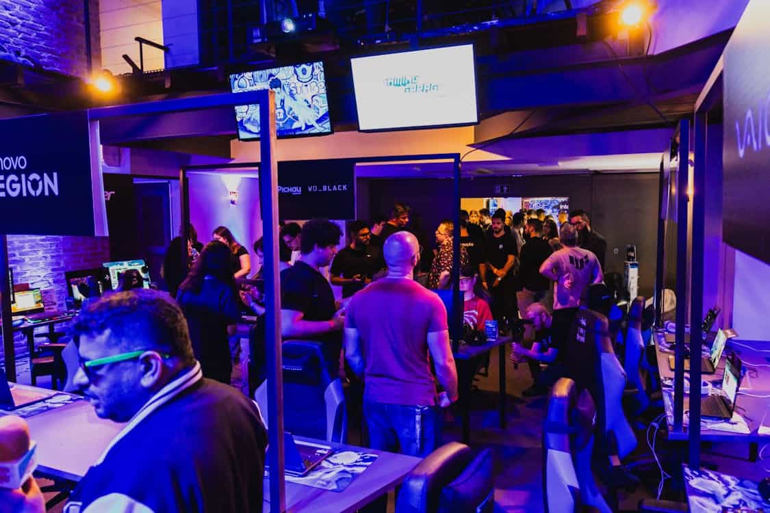 crowd in a gaming event - Why On-Site Activations Are Essential for Event Marketing
